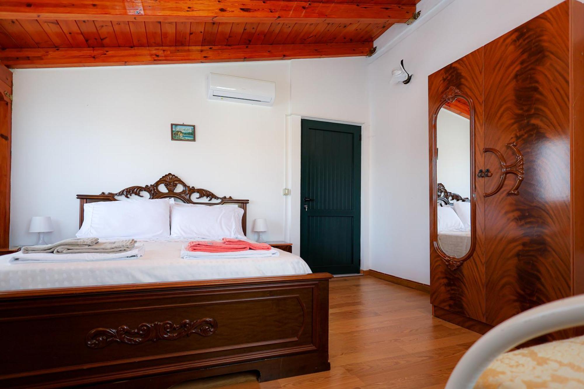 Casa La Pieve Bed and Breakfast Berat Exteriör bild