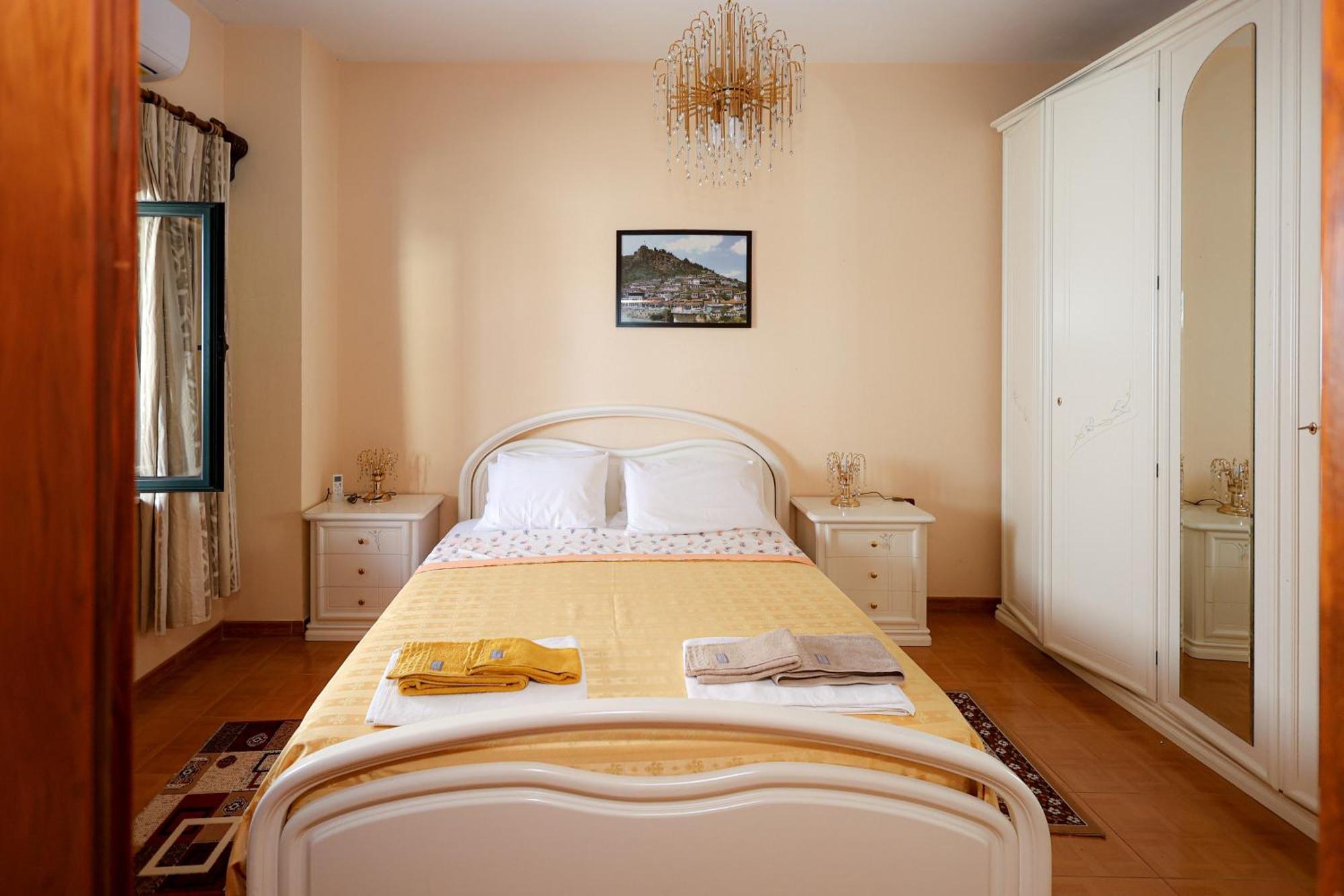 Casa La Pieve Bed and Breakfast Berat Exteriör bild