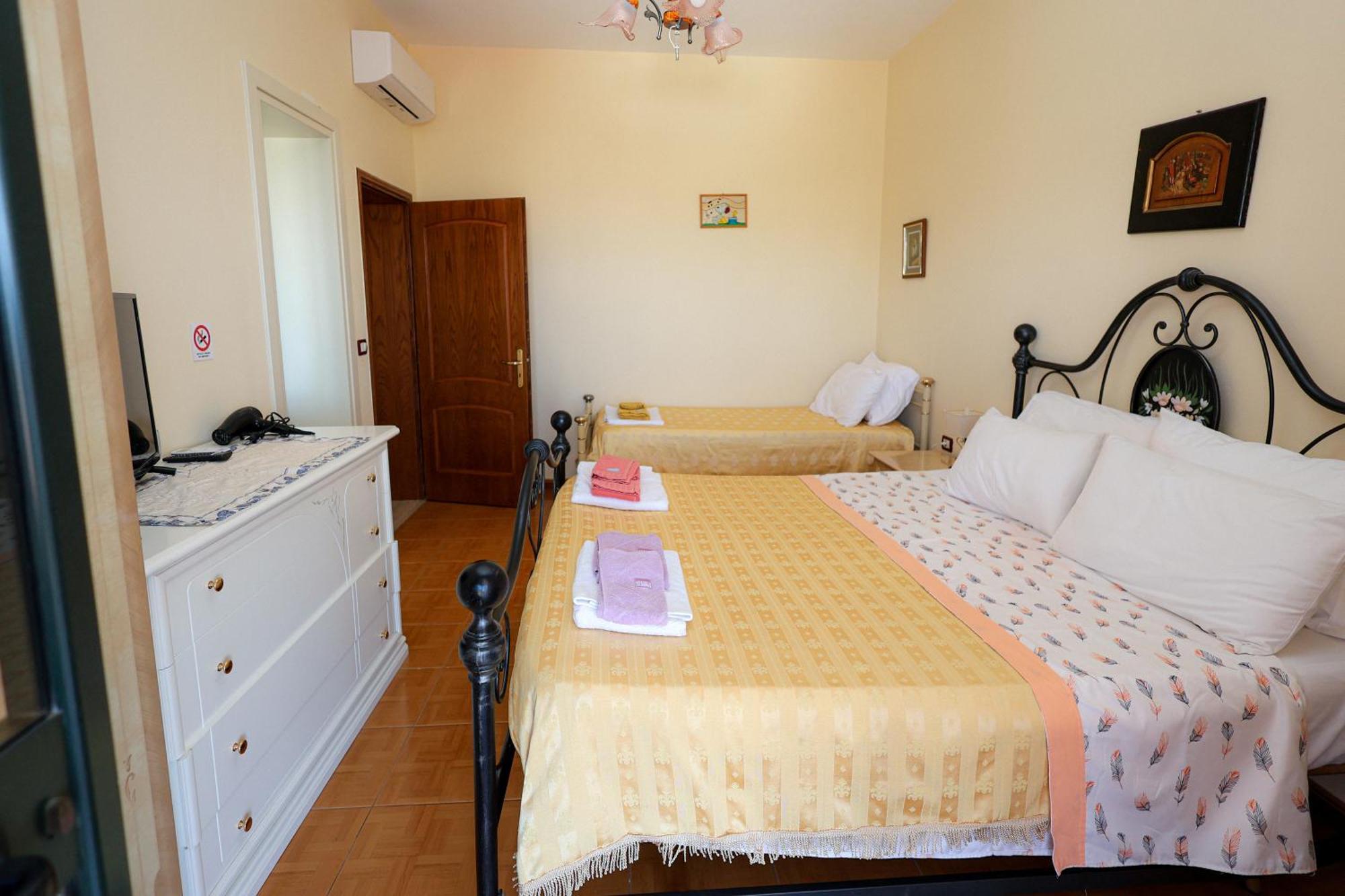 Casa La Pieve Bed and Breakfast Berat Exteriör bild