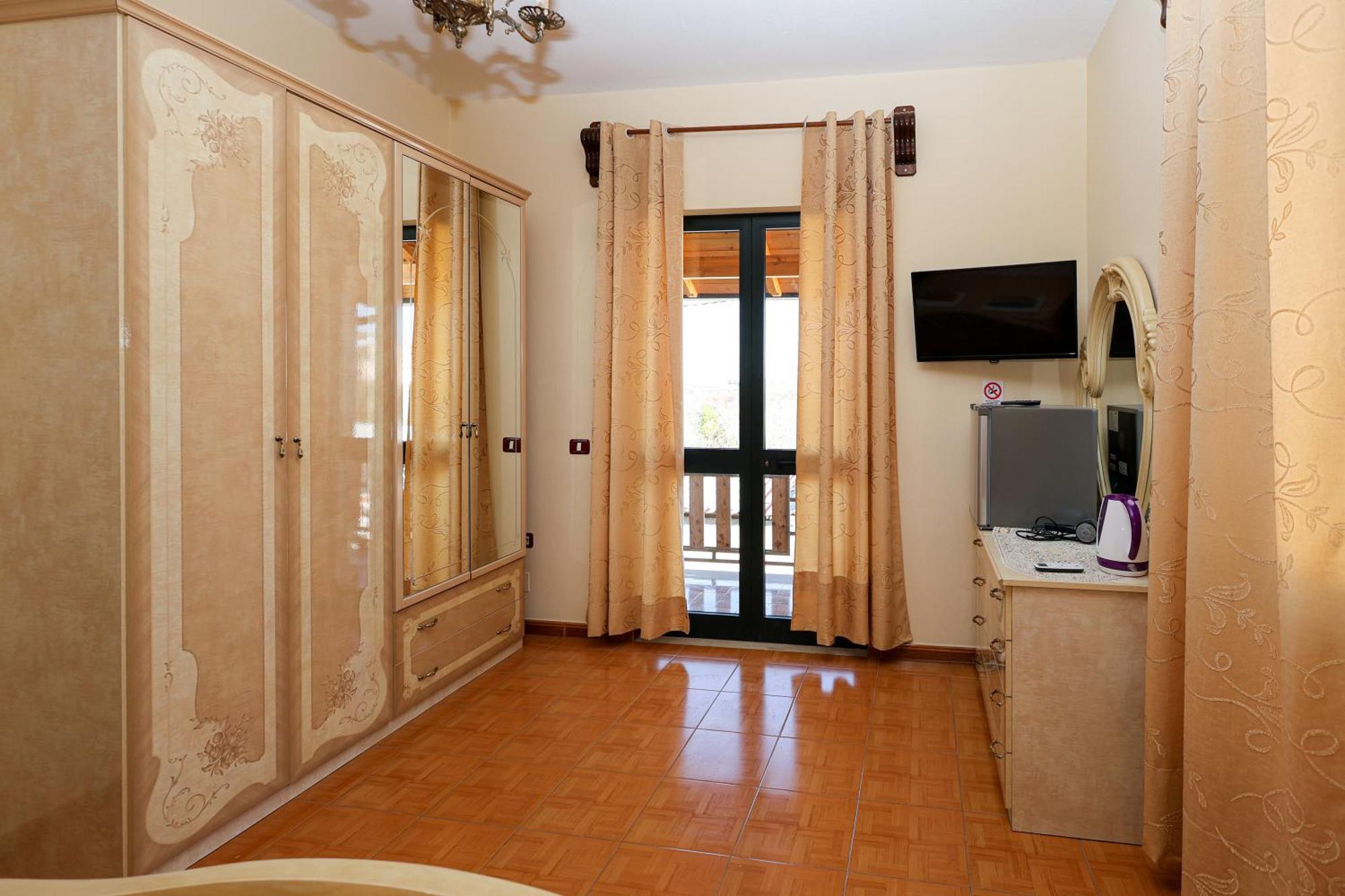 Casa La Pieve Bed and Breakfast Berat Exteriör bild